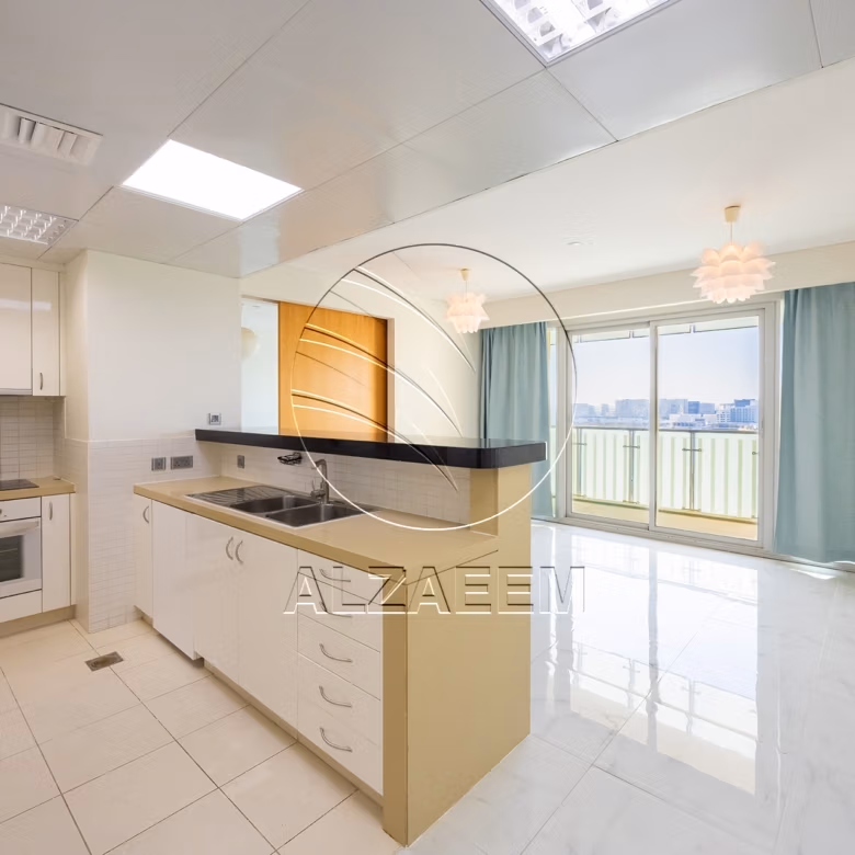 Vacant | Fully renovated unit | Sea View