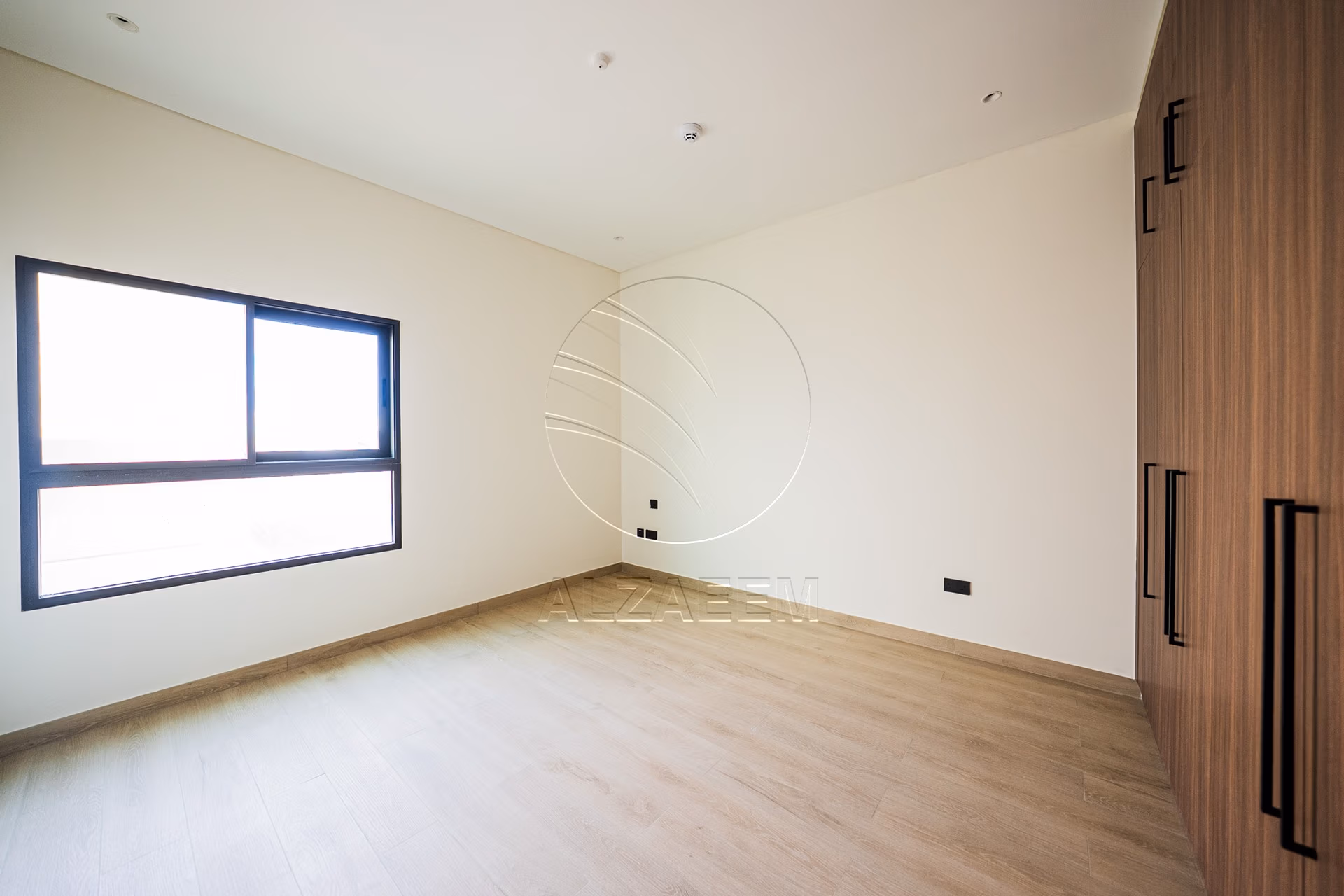 Single Row Villa | Huge Plot | Ready for Occupancy