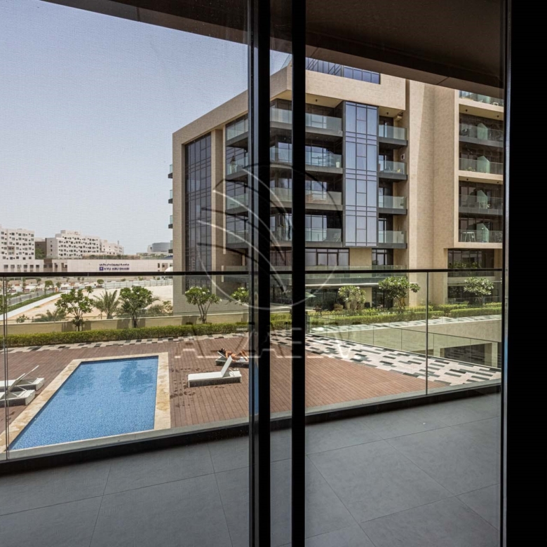 Vacant | DUPLEX | Facing The Pool | 4 payments