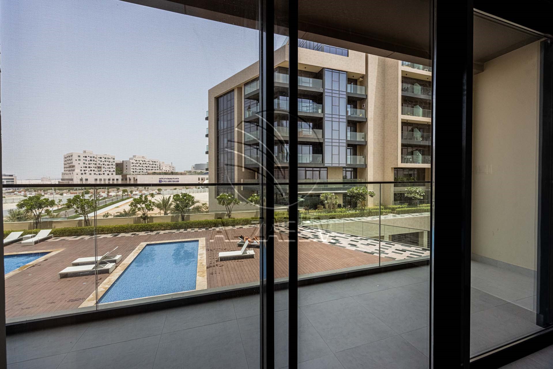 Vacant | DUPLEX | Facing The Pool | 4 payments
