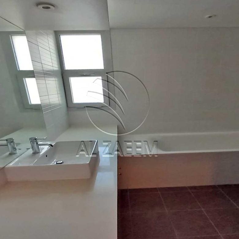 High Level Unit | Tenanted | Urban View