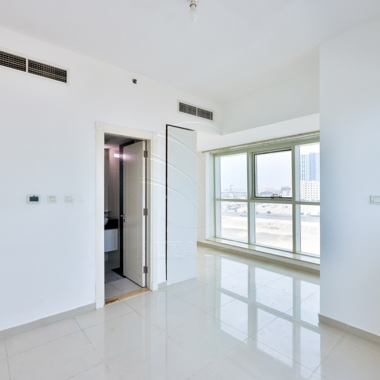 VACANT and Exclusive | Sea View | Big Balcony