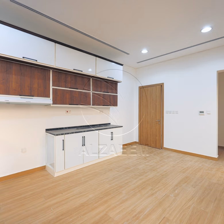 Corner | High Quality Finishing| High Ceiling