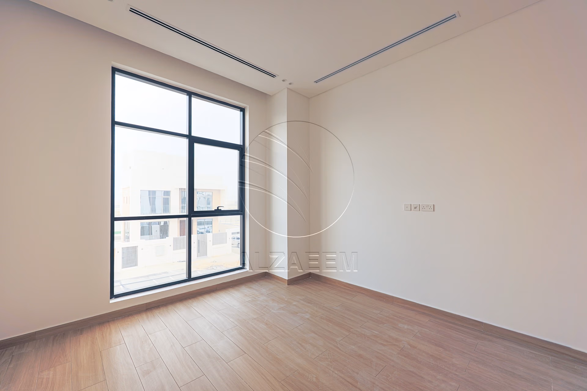 Corner | High Quality Finishing| High Ceiling