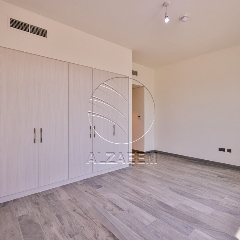 Single Row | Semi Corner and High End Location