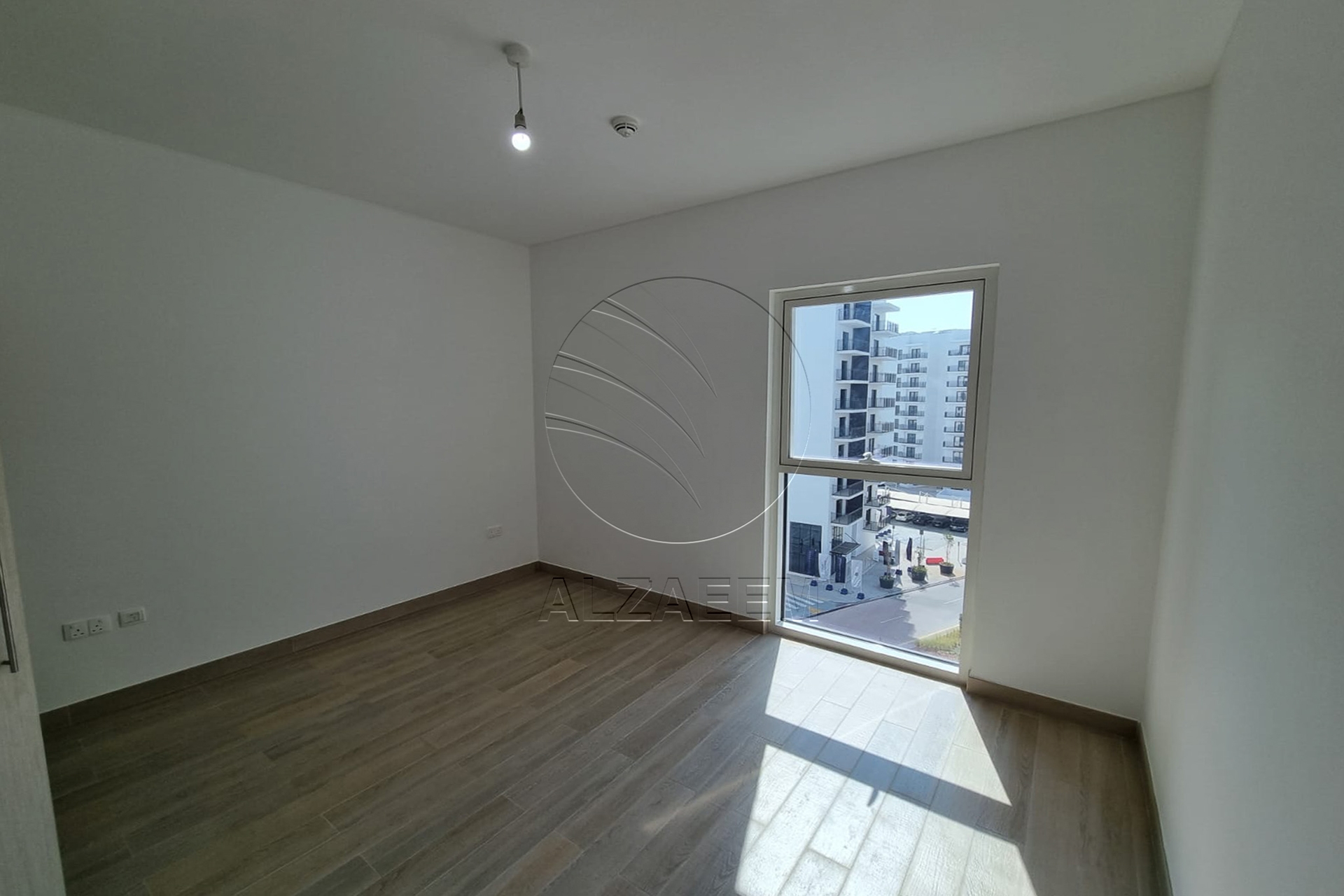 VACANT! Furnished Unit | Mid Level