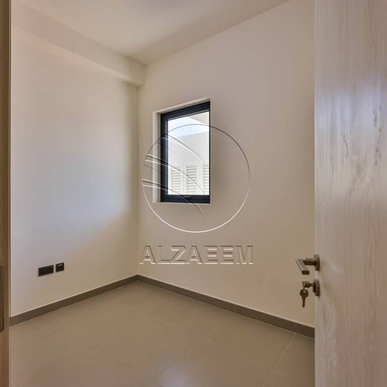 Single Row CORNER | Premium and High End Location