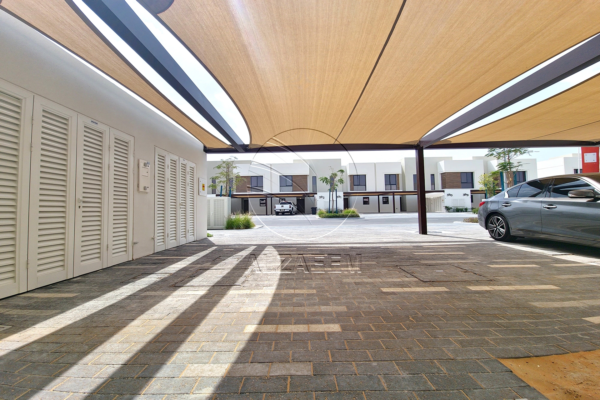 √ VACANT! Corner | Big Plot | Double Row √