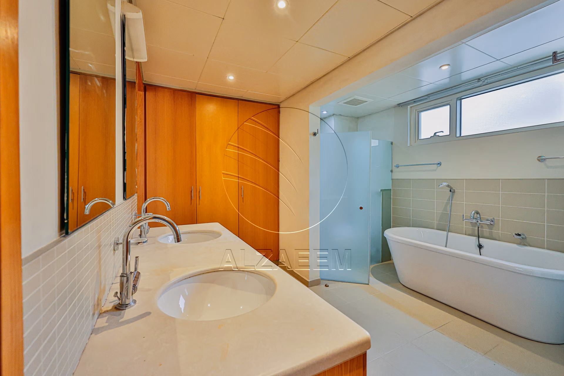 √ Private Pool | Type A | Tenanted | CORNER √