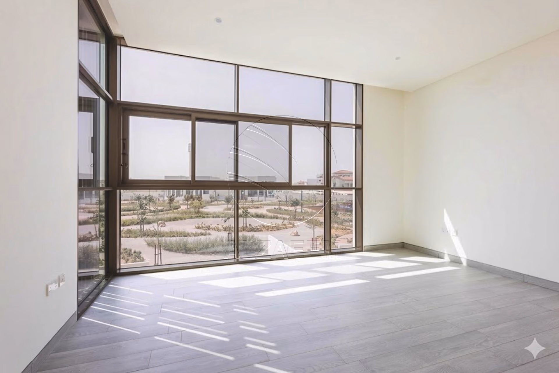 Single Row | Meticulously Landscaped |Next to Park