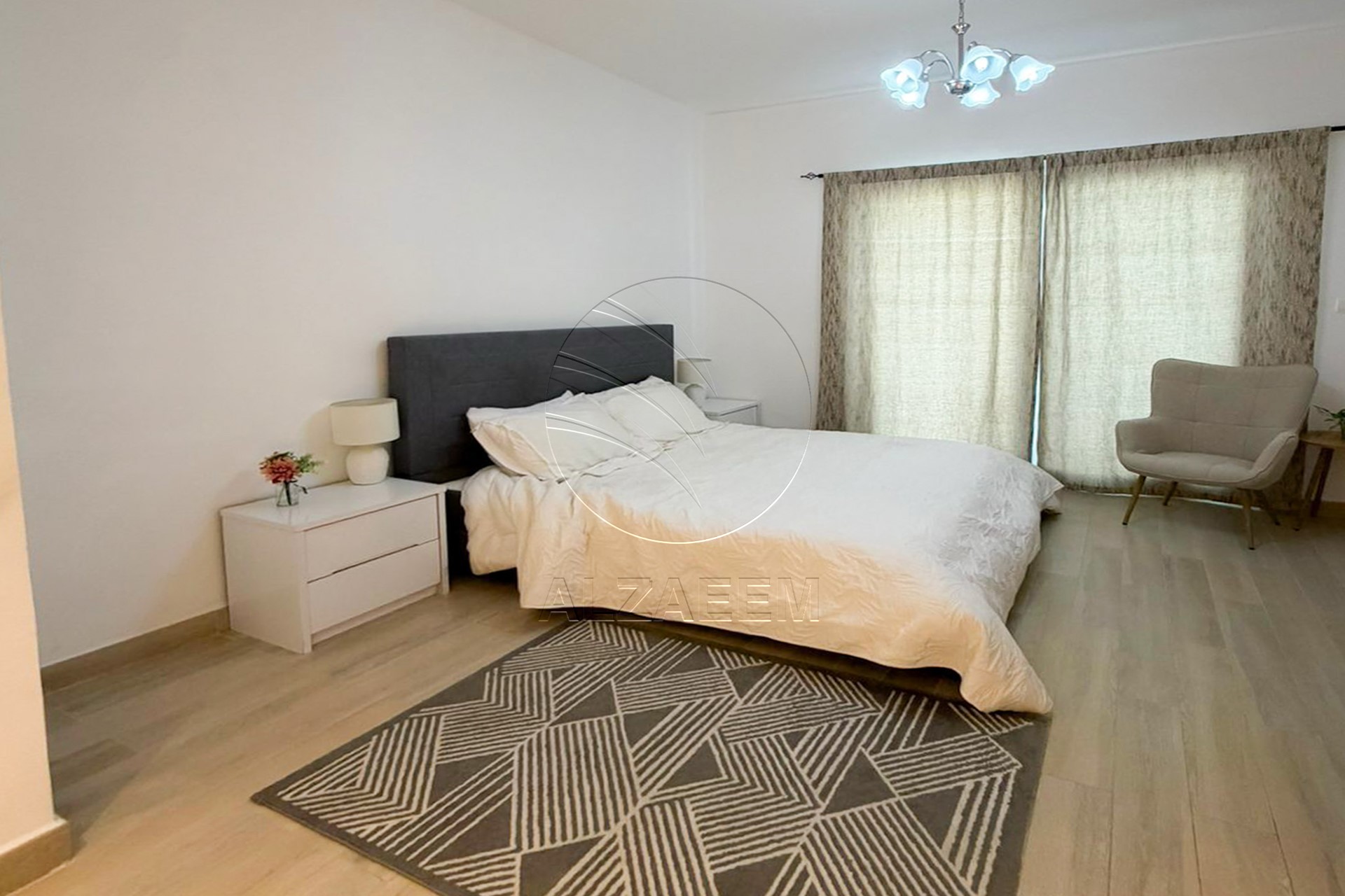 High Level + Furnished Unit with Canal Views