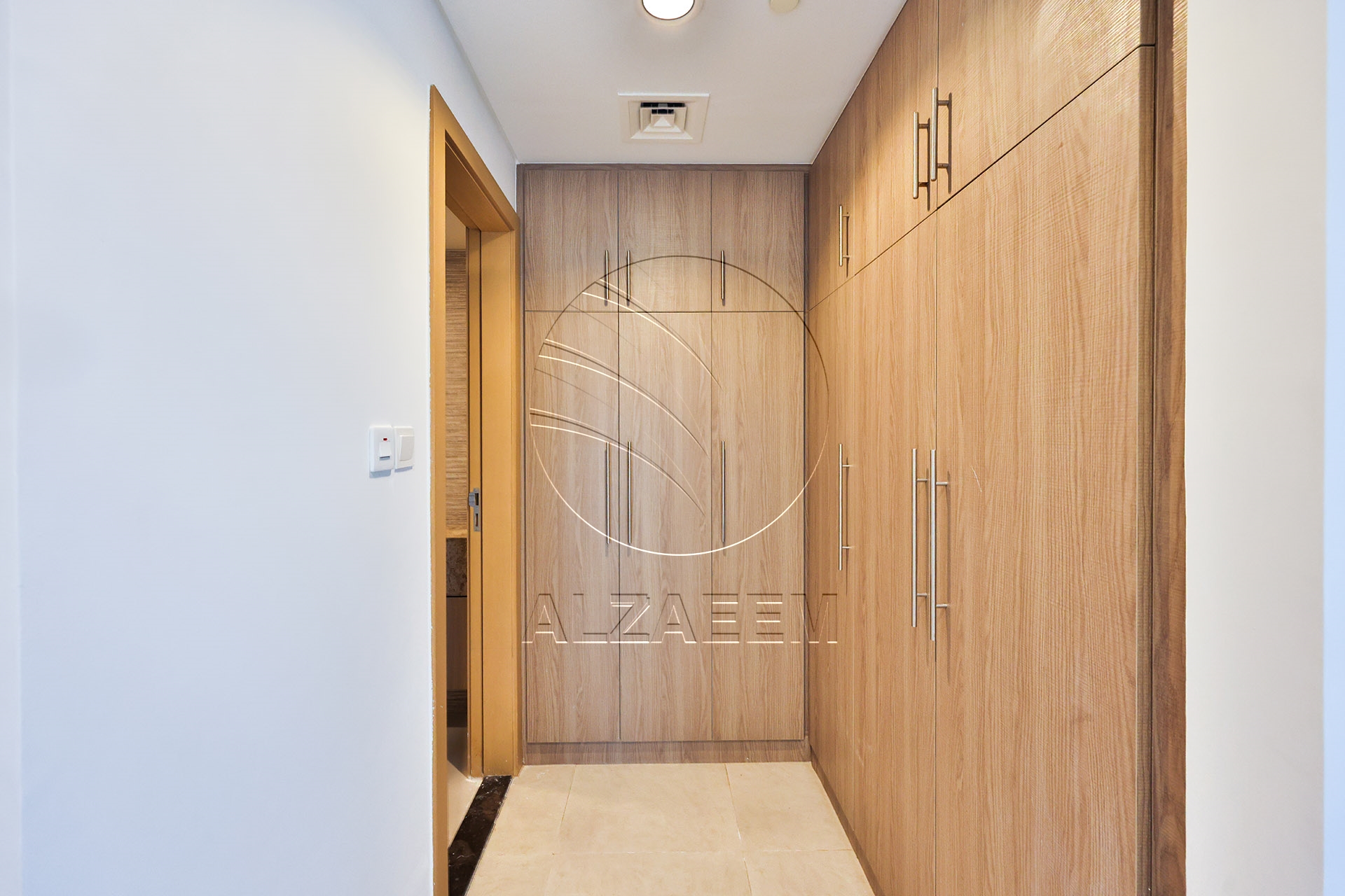 HOT DEAL! Corner Unit – Partial Sea View | Parking