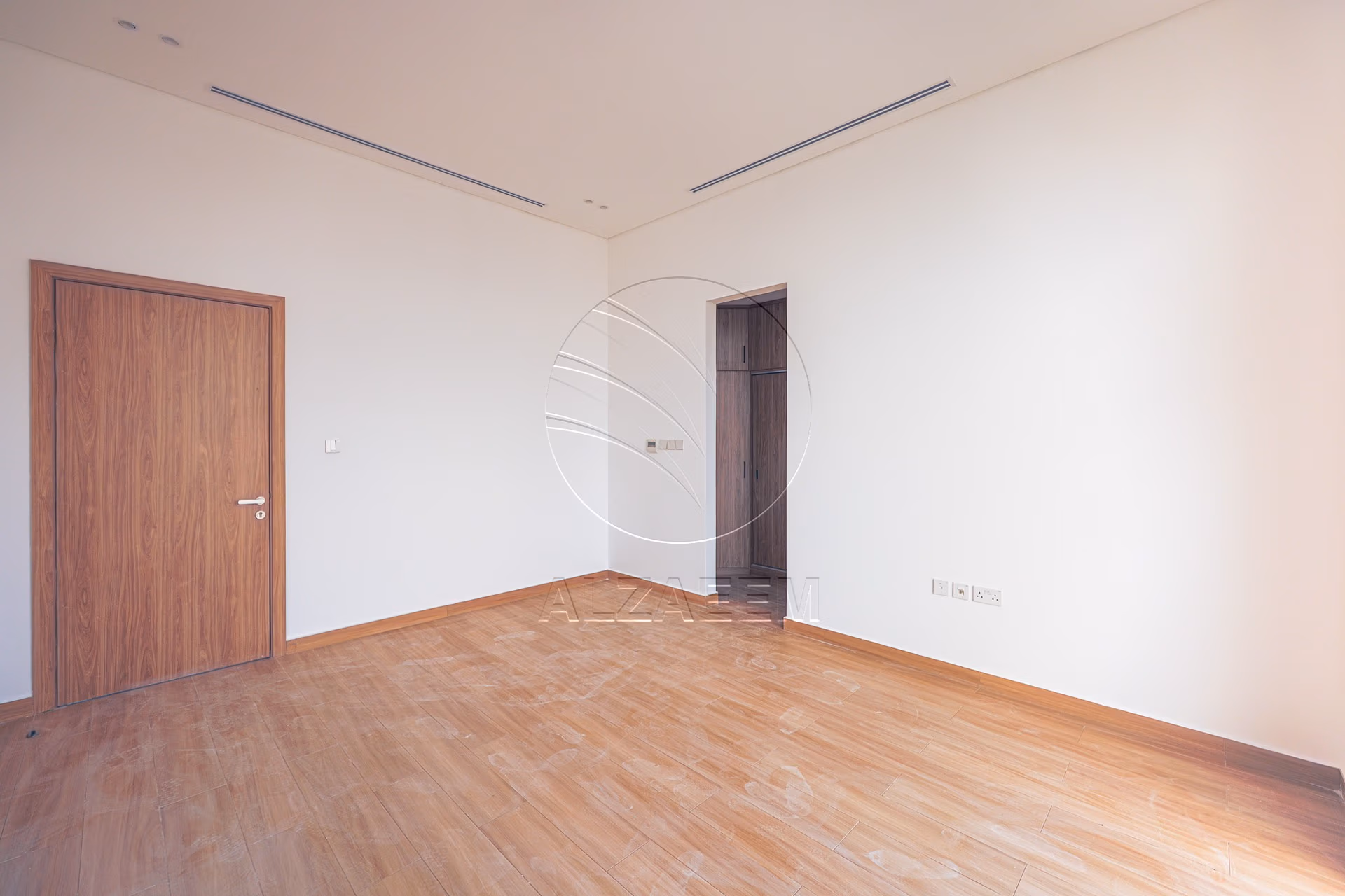 Corner | High Quality Finishing| High Ceiling