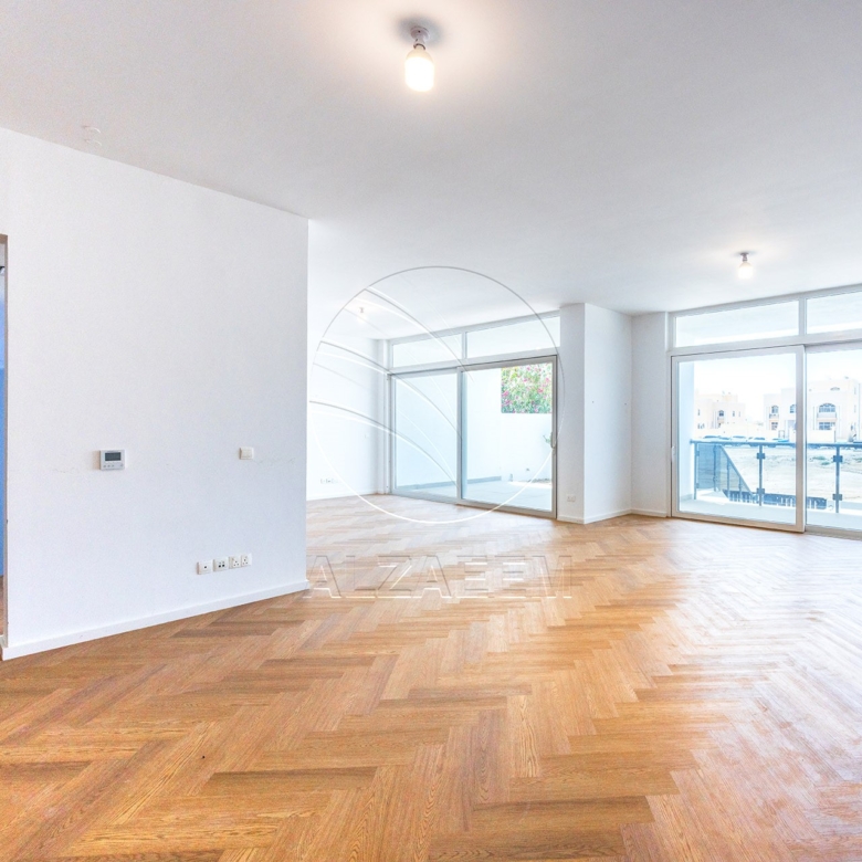 Kitchen Appliances | With Elevator and Gym + Pool
