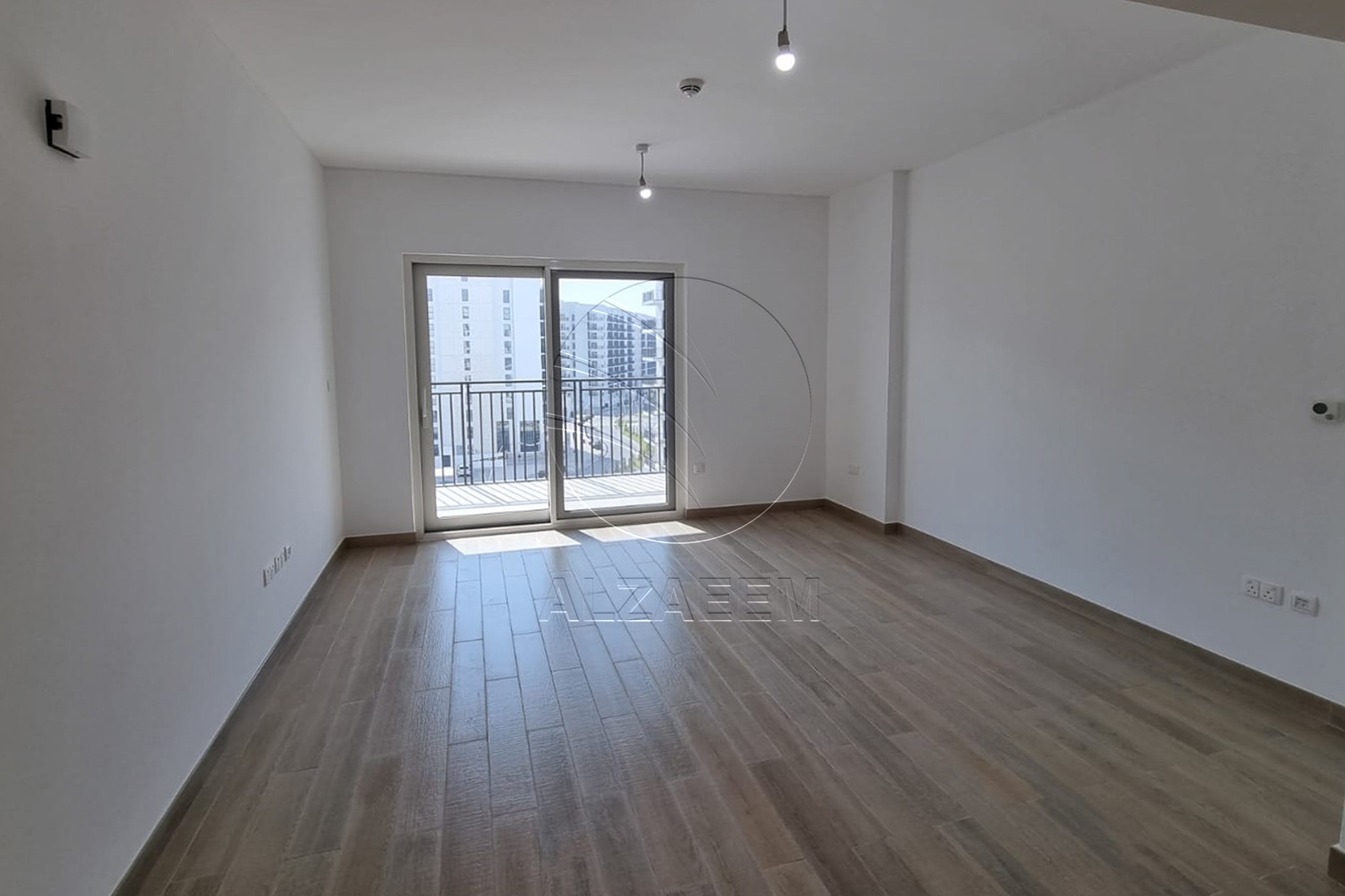VACANT! Furnished Unit | Mid Level
