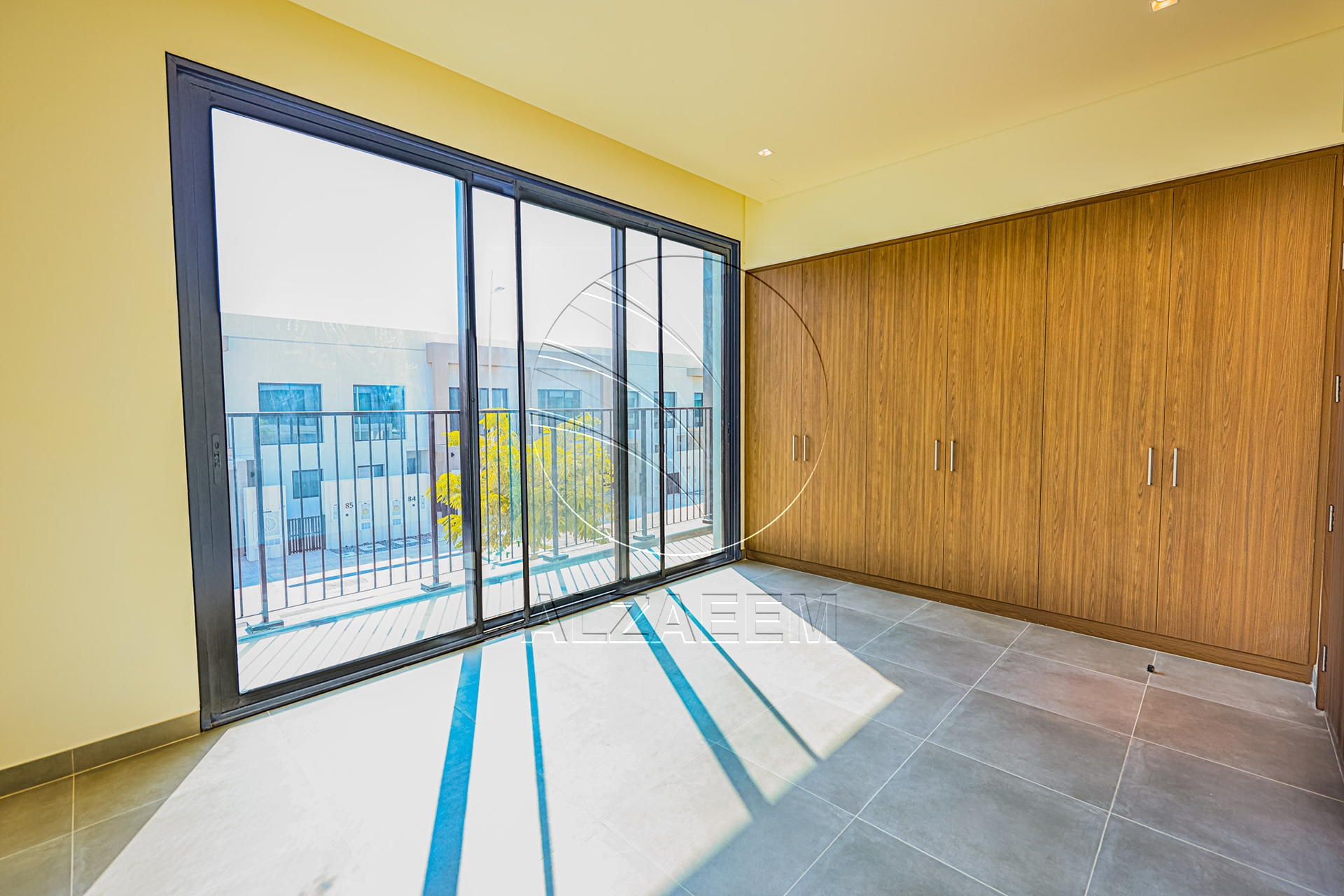HOT! Single Row – Mid Unit | VACANT