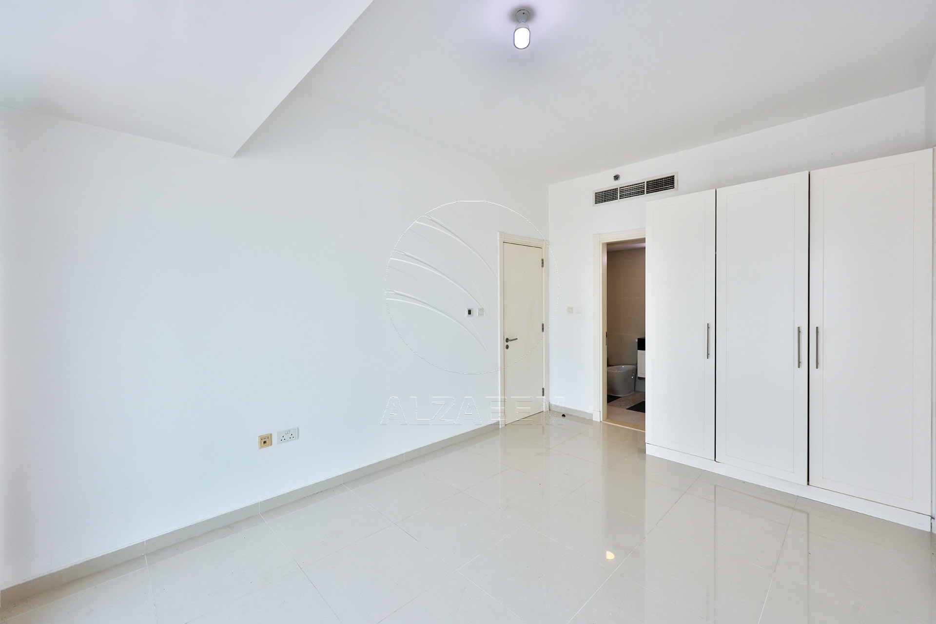 VACANT and Exclusive | Sea View | Big Balcony
