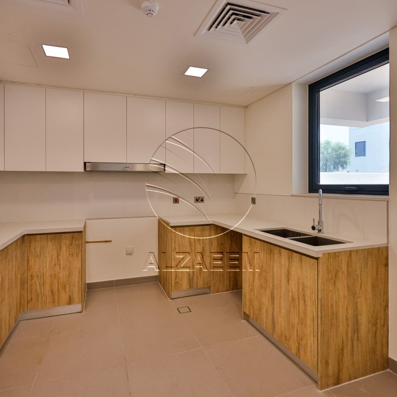 HOT! Single Row | Rented with Refund | High ROI
