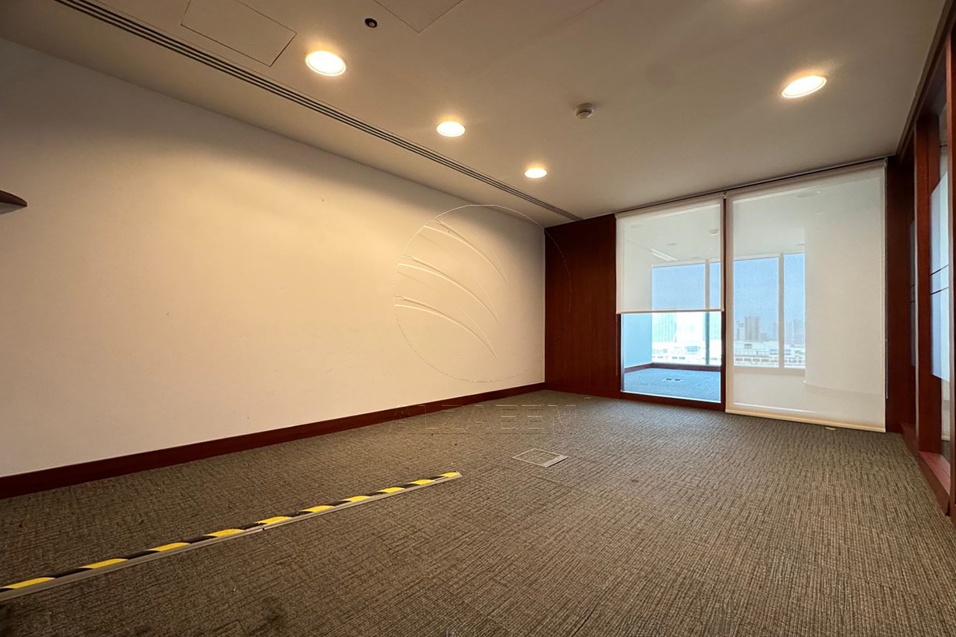 High Level Fitted Office Facing the Canal