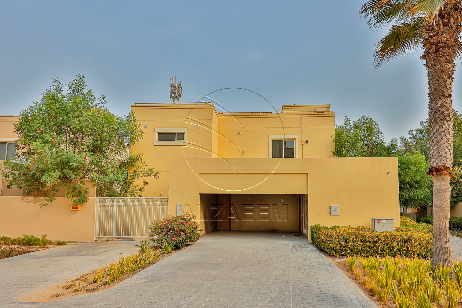 √ Private Pool | Type A | Tenanted | CORNER √