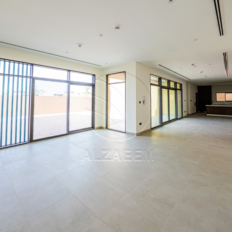 Single Row Villa | Huge Plot | Ready for Occupancy