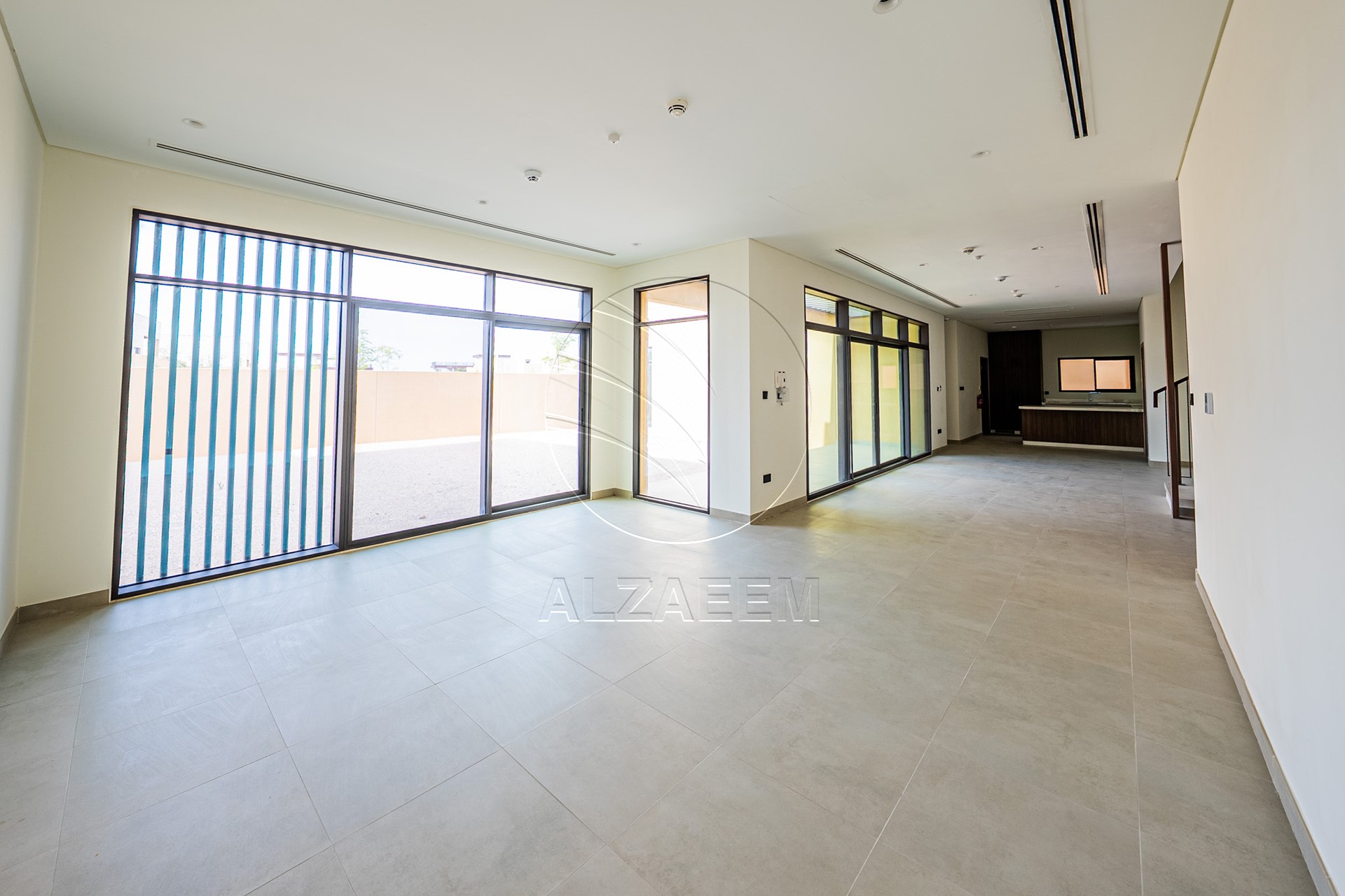 Single Row Villa | Huge Plot | Ready for Occupancy