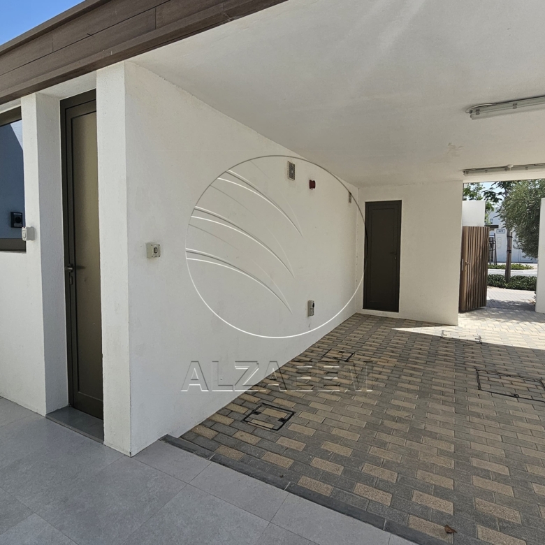 Stunning Location | 4BR+M+D | Vacant Soon!