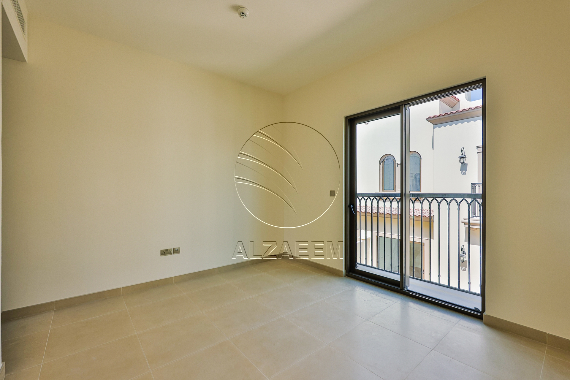 CASARES | Single Row Mid | Near the Garden