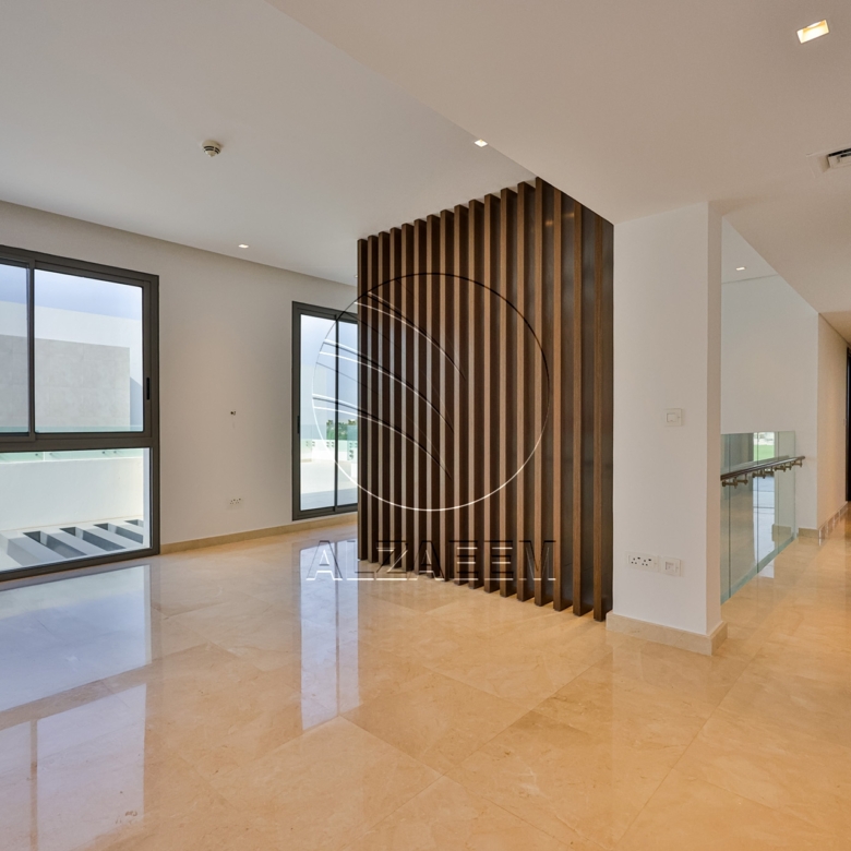 Golf Course View Villa + 1047Sqm Landscaped Plot