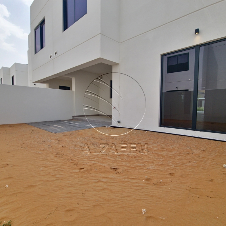 √ VACANT! Corner | Big Plot | Double Row √