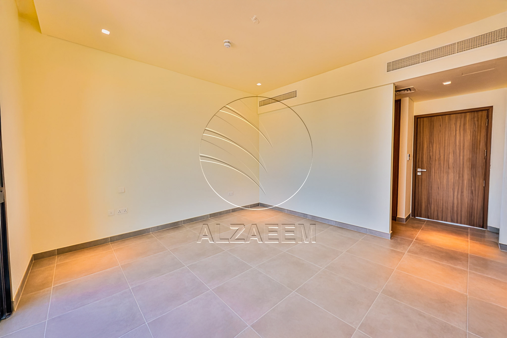 HOT! Single Row – Mid Unit | VACANT
