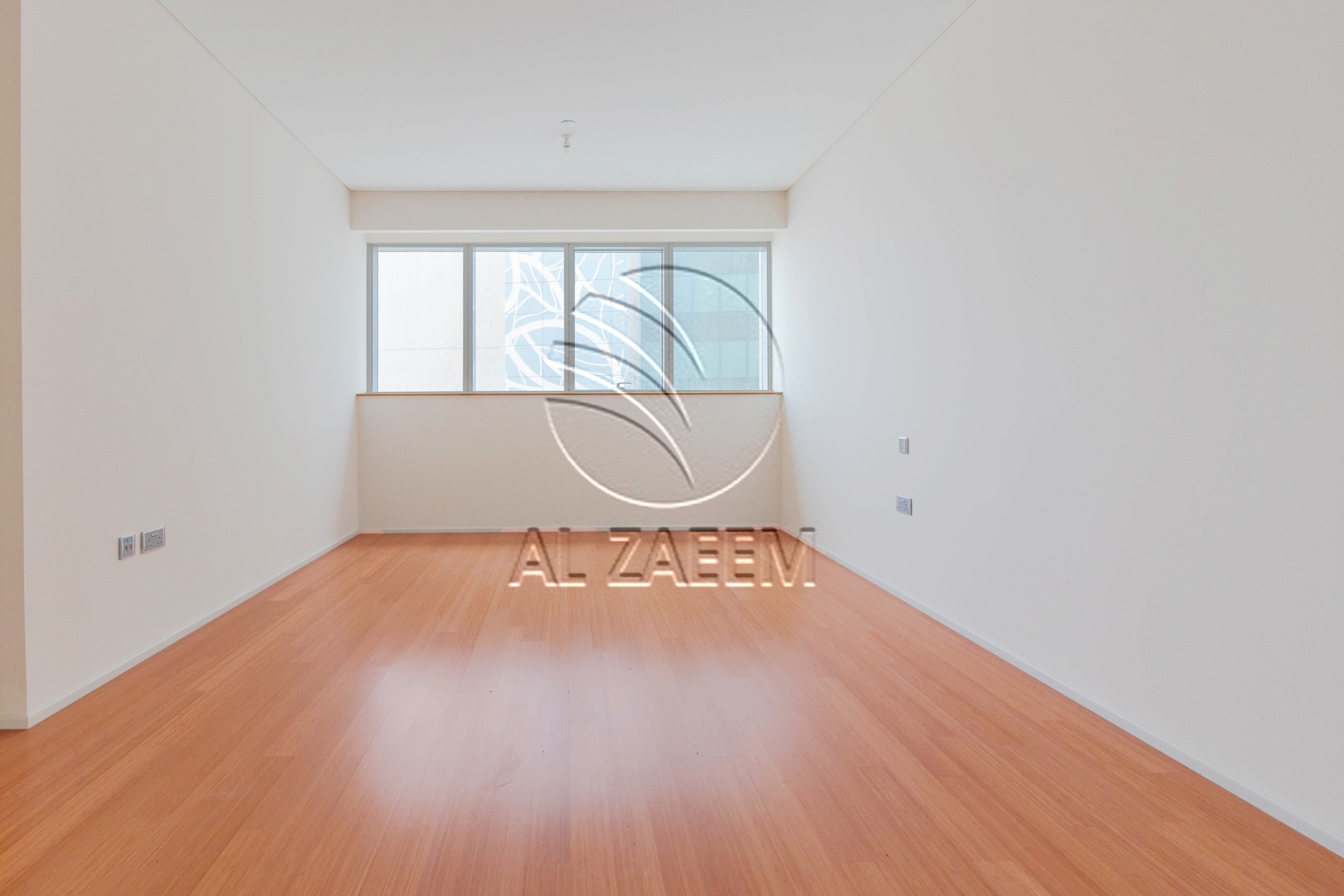 √Exclusive and VACANT | 4 Payments | Canal View√