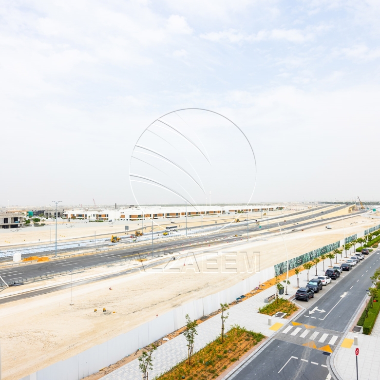 HOT DEAL! Corner Unit – Partial Sea View | Parking