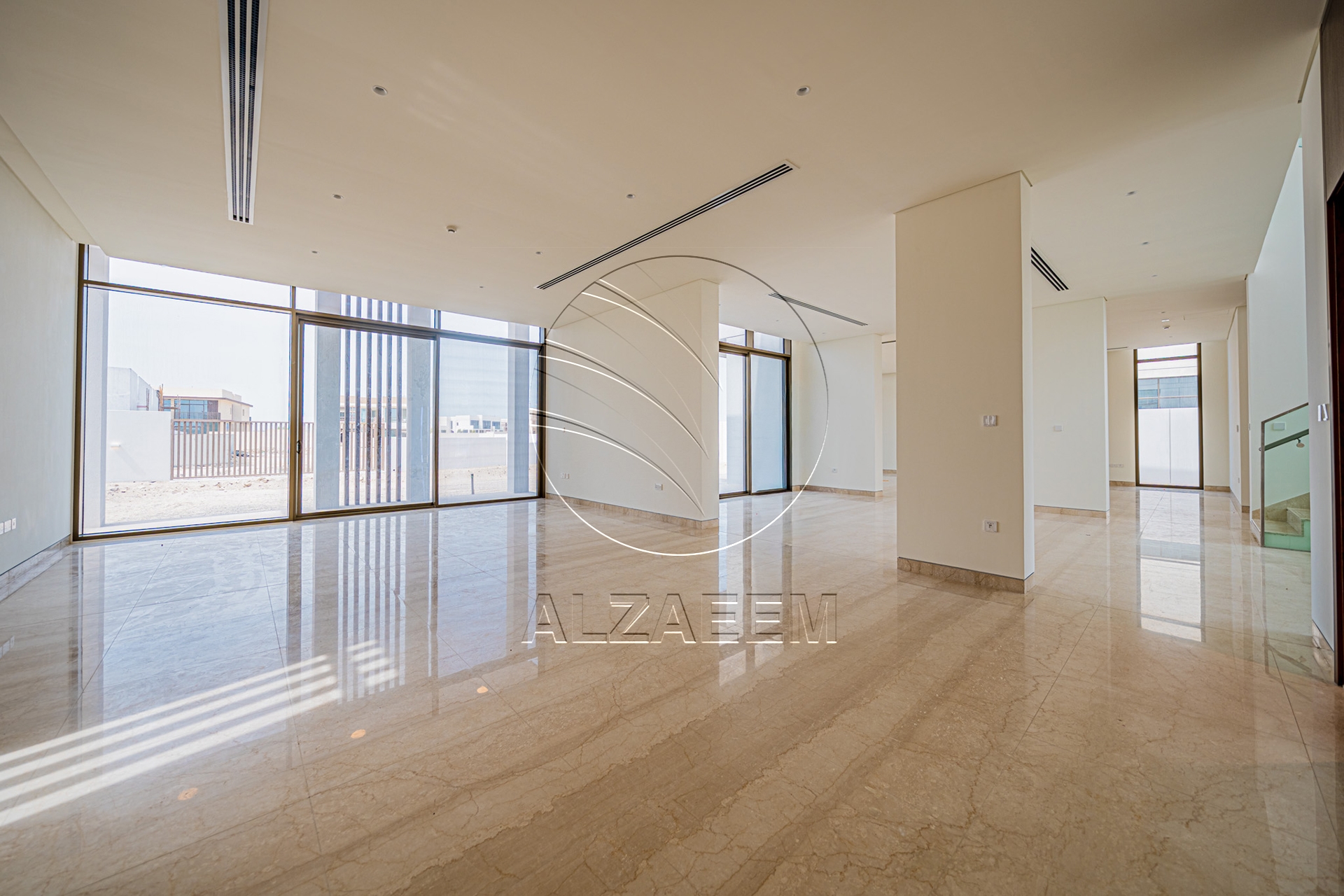 VACANT Exclusive V-5 SELECT | Partial Sea View