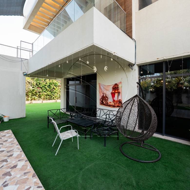 VIP | Upgraded Villa | Corner Single Row | Jacuzzi