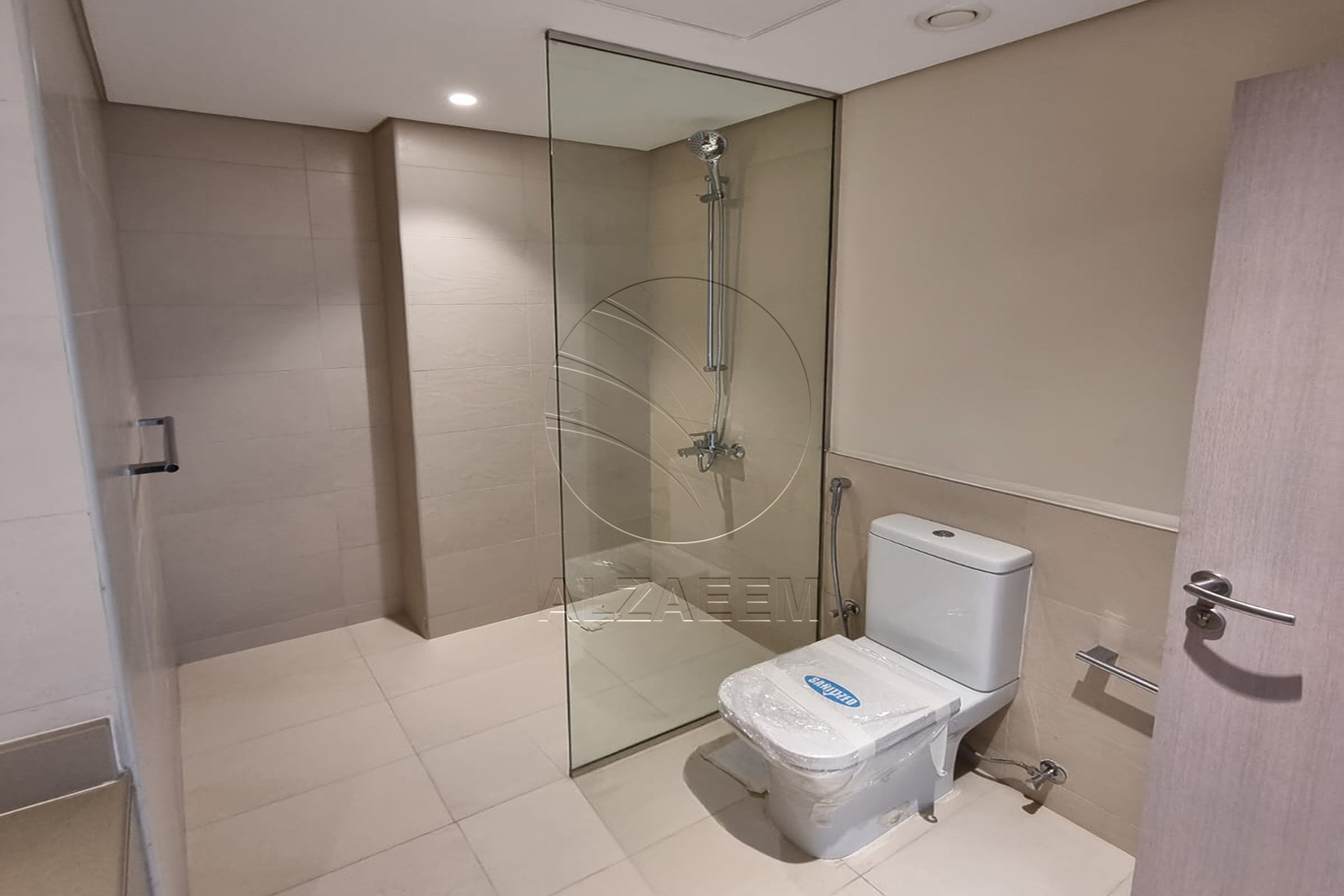 VACANT! Furnished Unit | Mid Level
