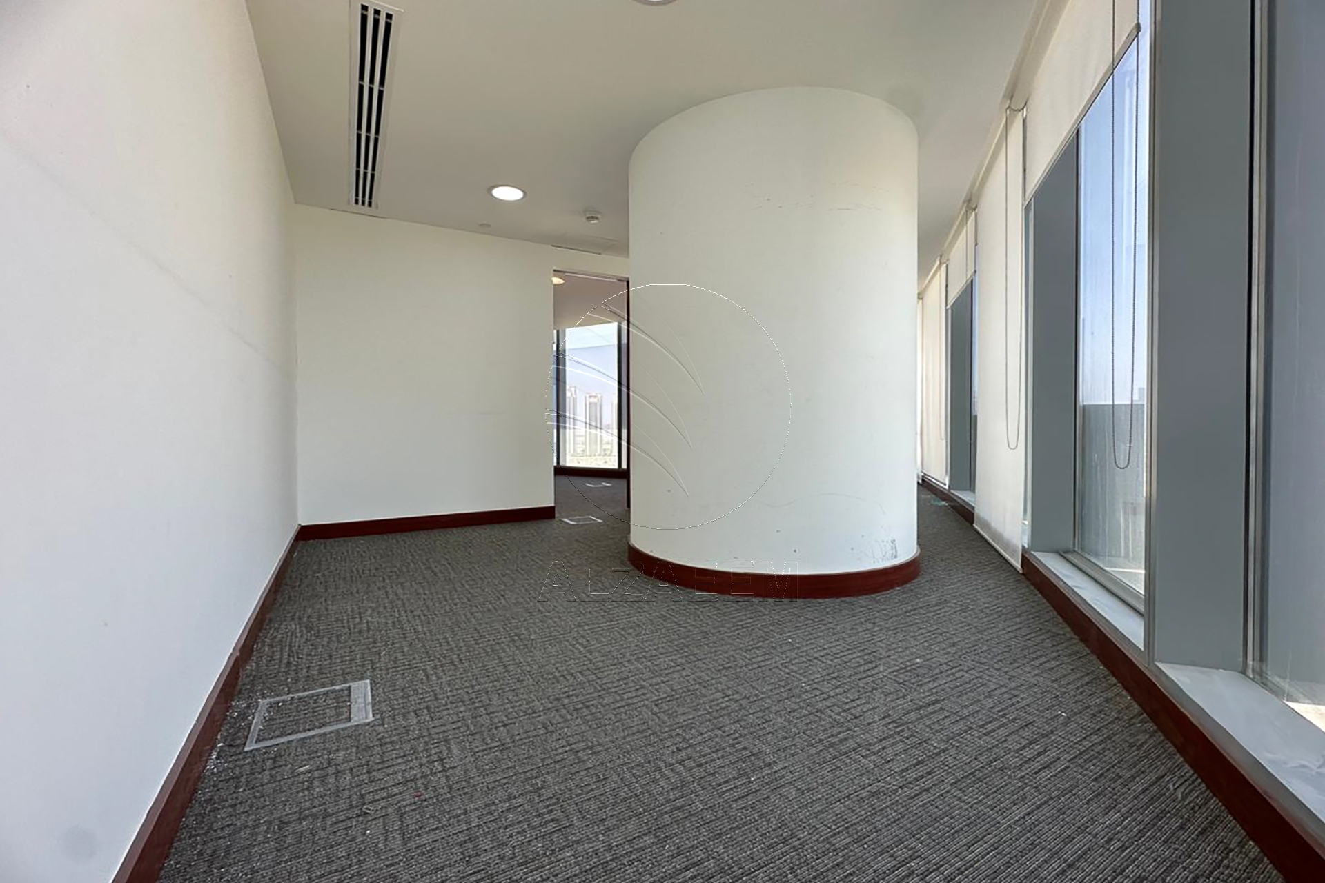 High Level Fitted Office Facing the Canal