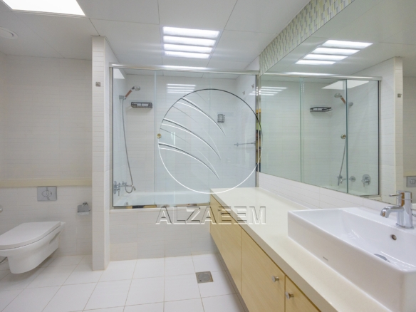 Vacant | Fully renovated unit | Sea View