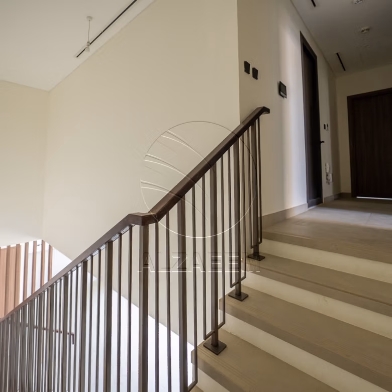 Single Row Villa | Huge Plot | Ready for Occupancy