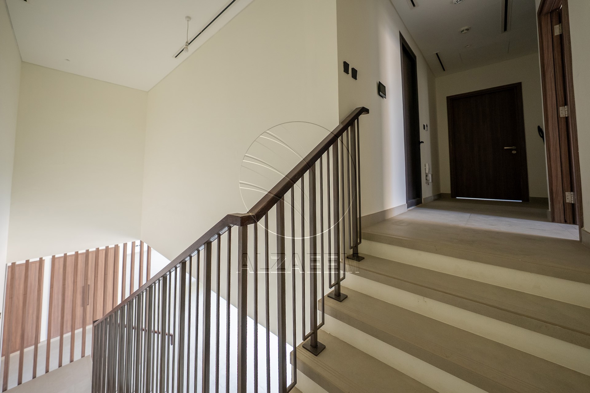 Single Row Villa | Huge Plot | Ready for Occupancy