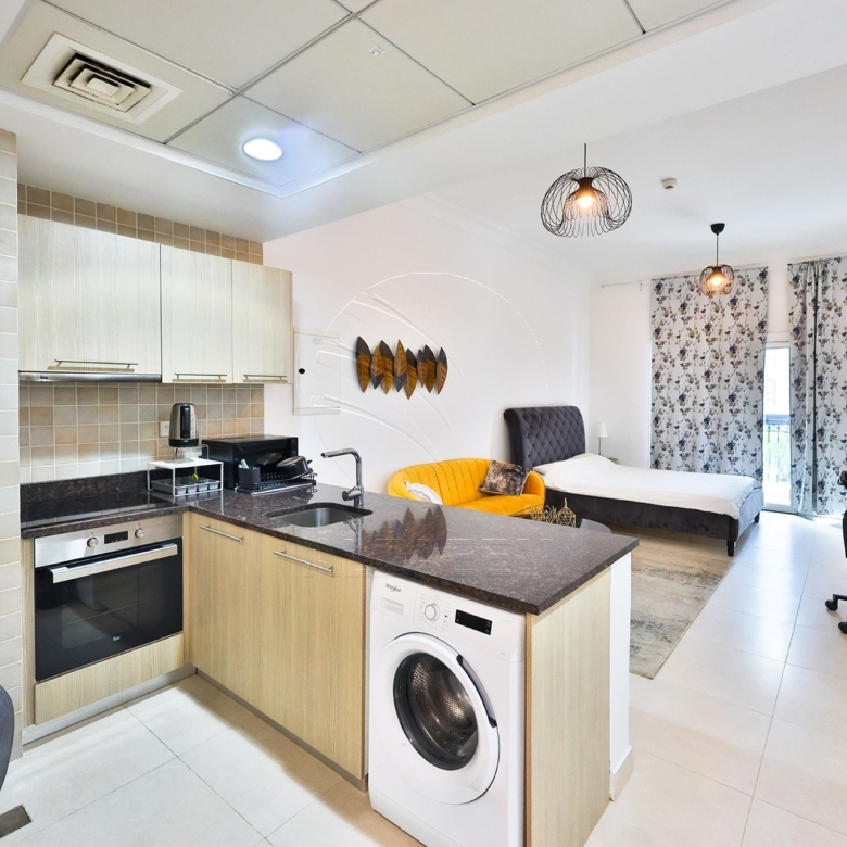 √VACANT! Furnished | Yas Water world View√