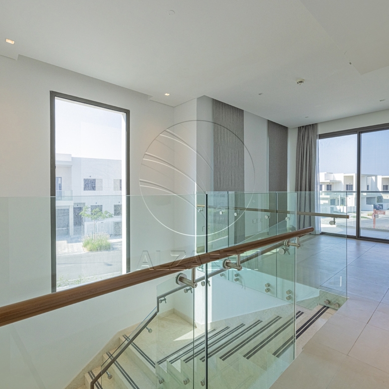Huge Corner Unit | VACANT | Steps from the Park