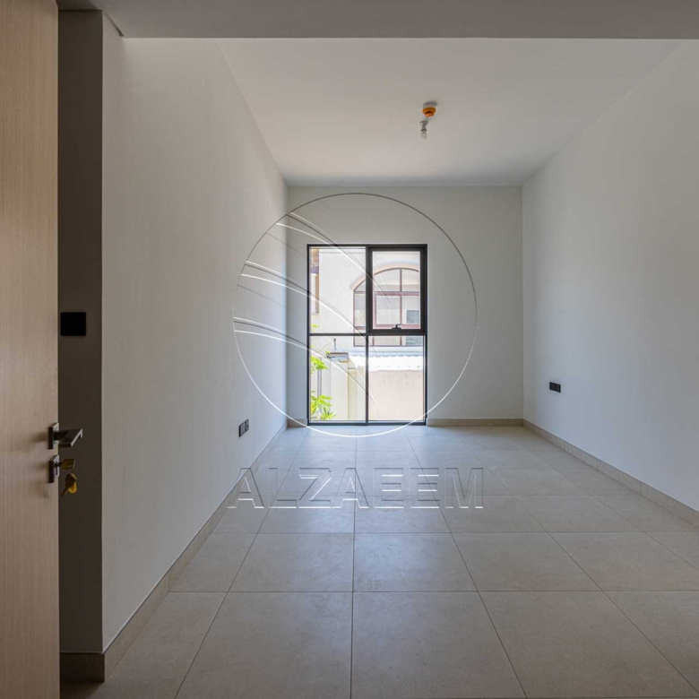 EXCLUSIVE! Spacious 2BR+Maid | Single Row Mid