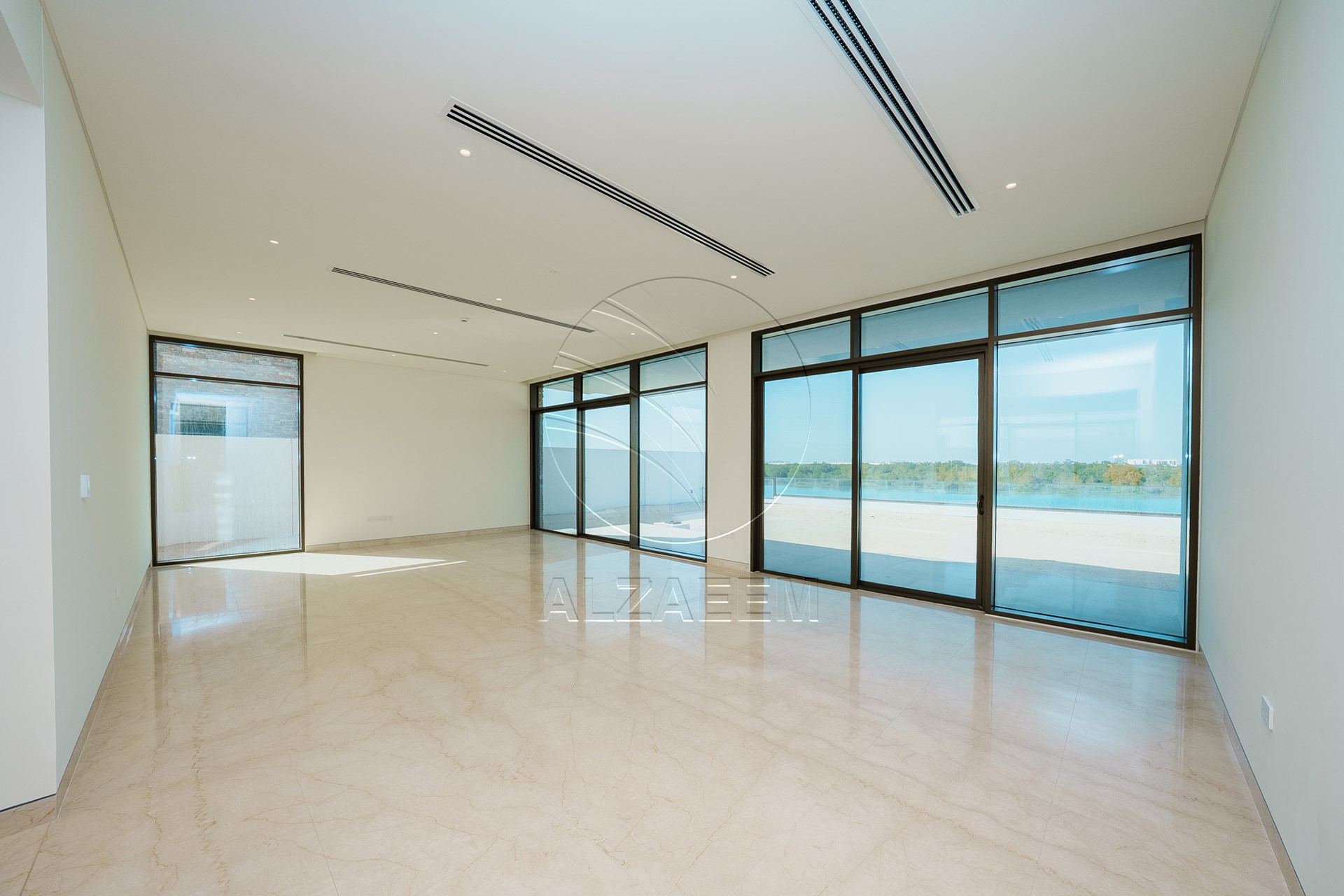 √Seafront VIP Villa | Single Row Corner Big Plot√