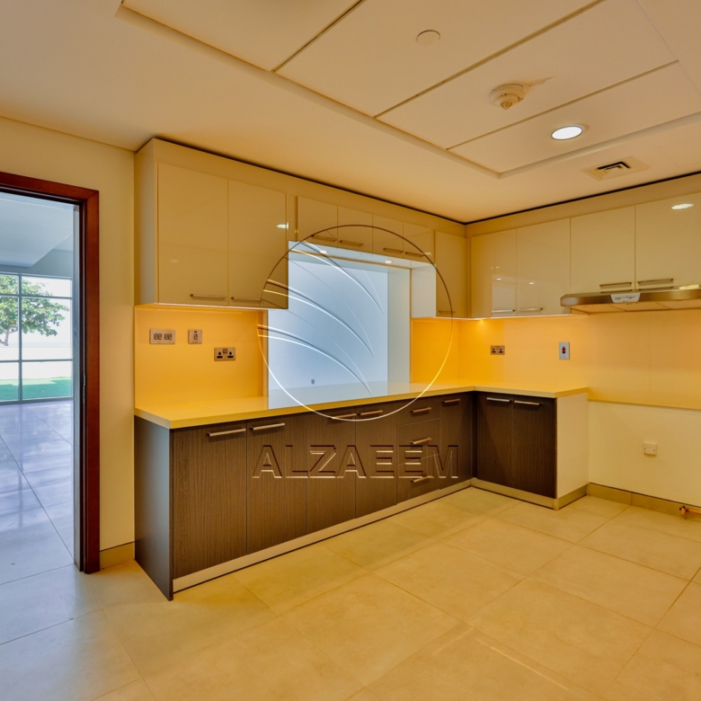 √ Luxurious Sea View Simplex Townhouse | VACANT √
