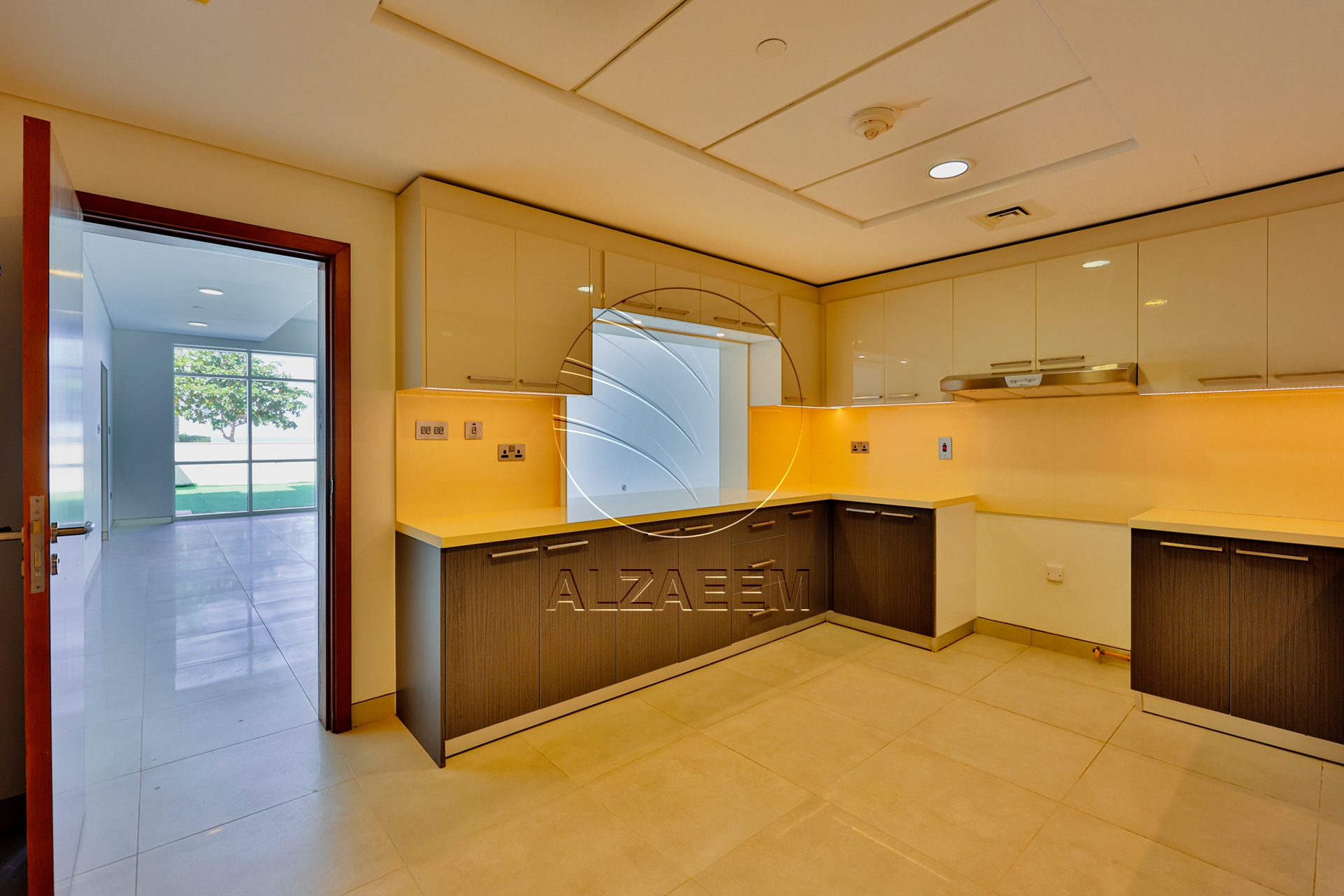 √ Luxurious Sea View Simplex Townhouse | VACANT √