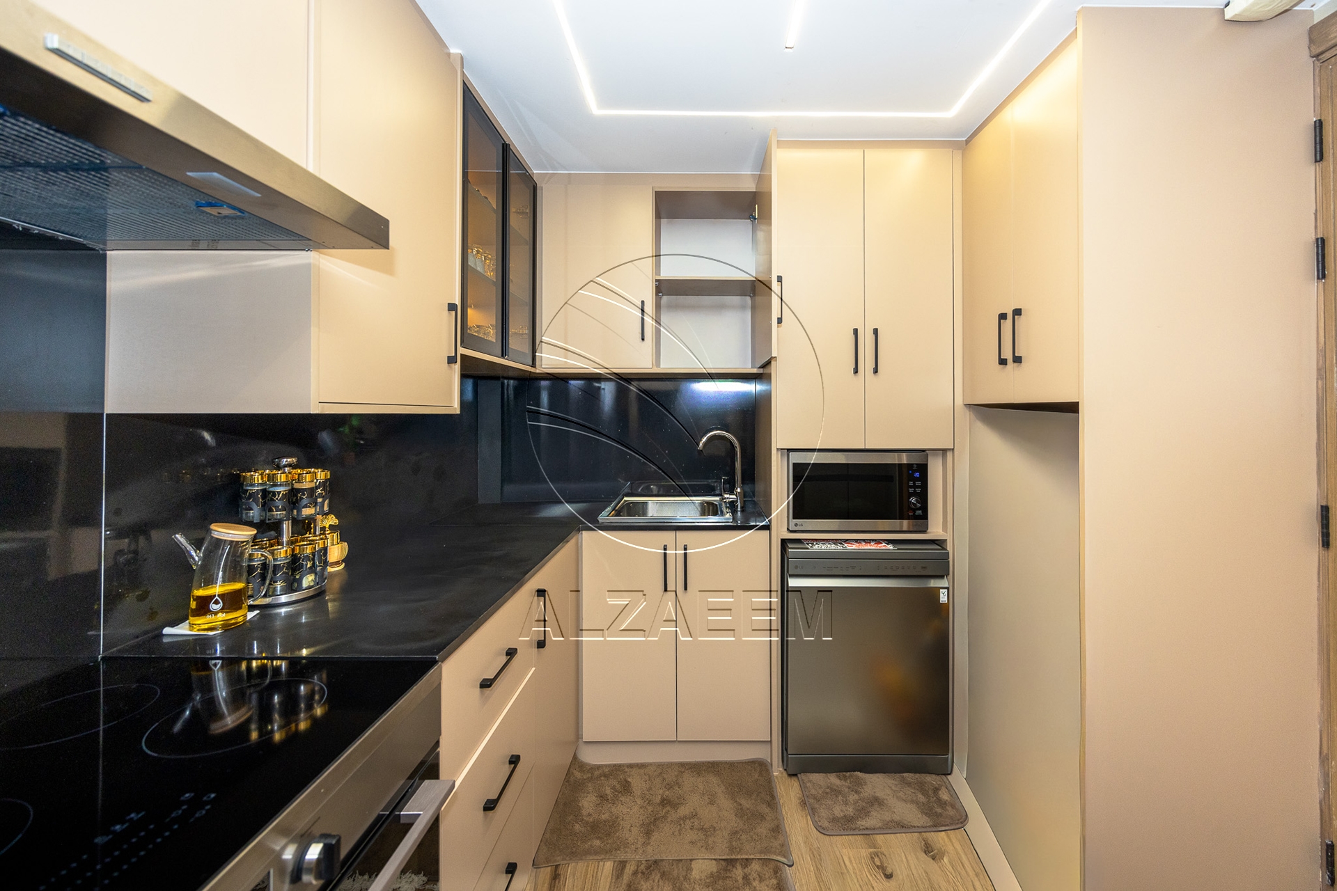√ FURNISHED! Modified 2BR+Maid | Sea View √