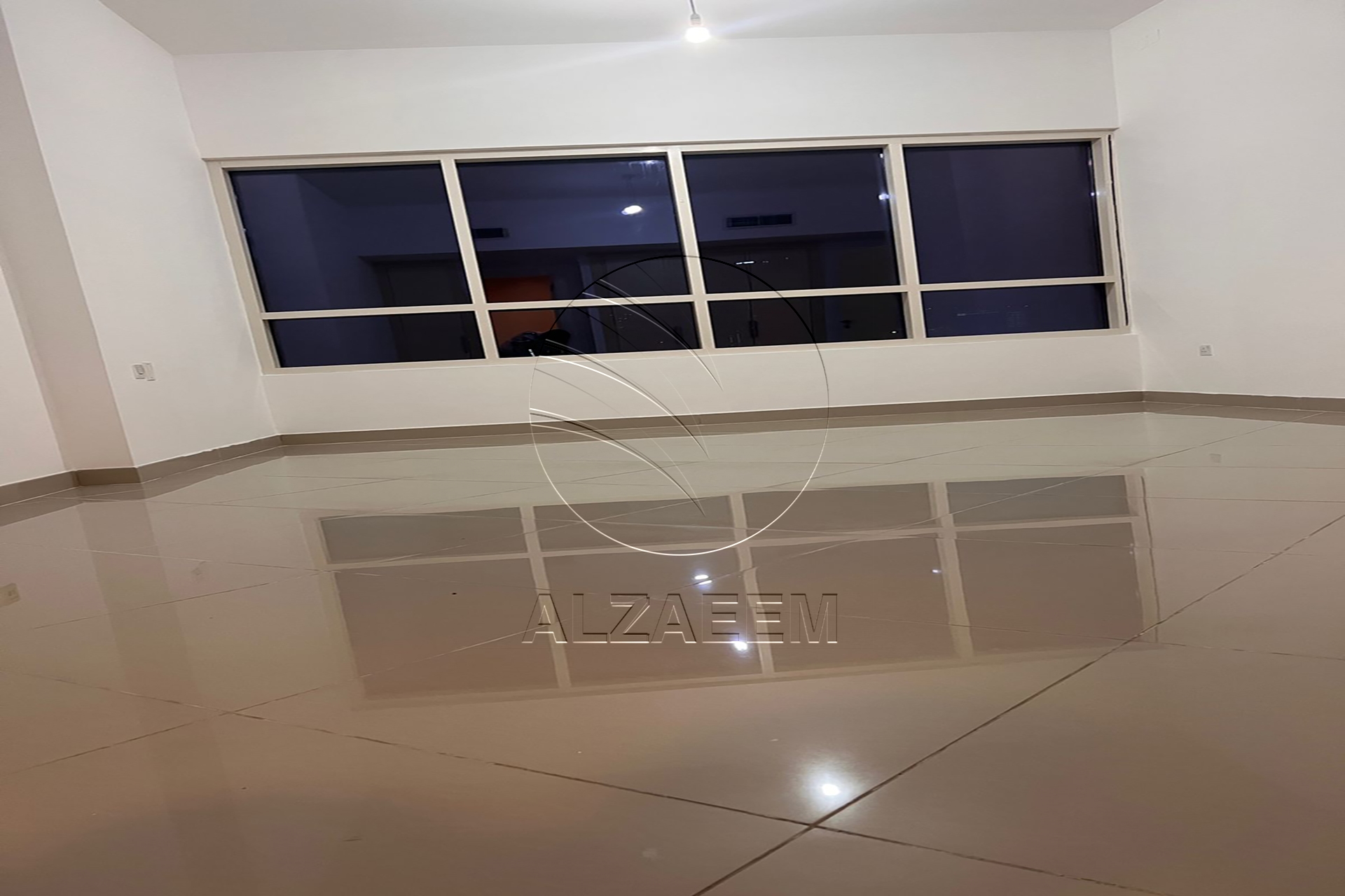 √Mid Level | Vacant | Big Balcony√