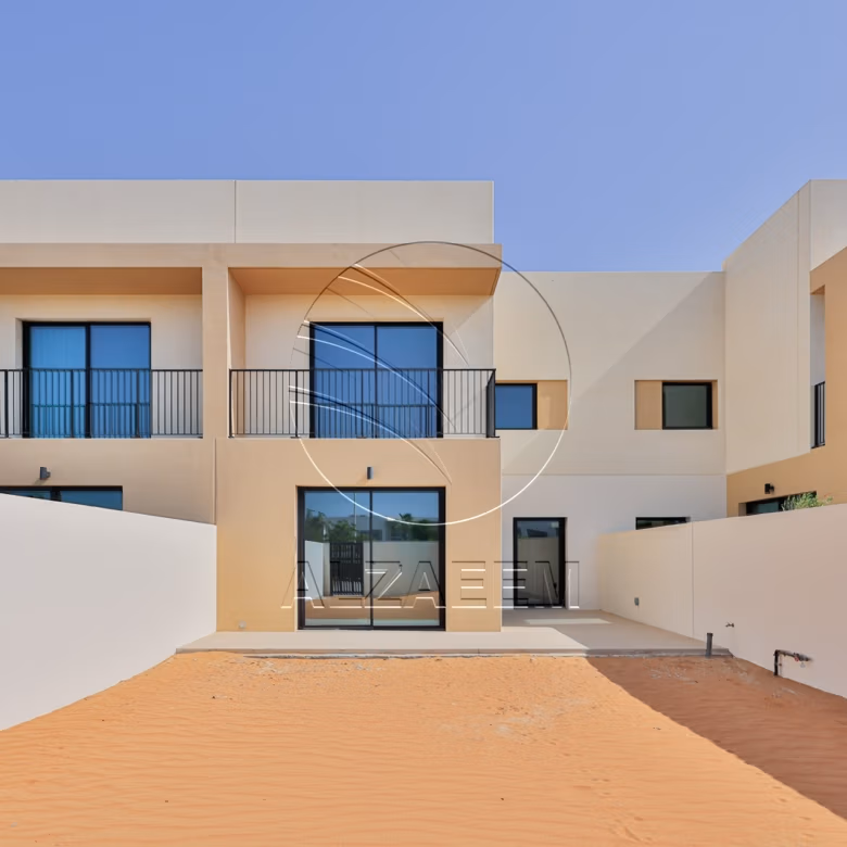 √Corner Single Row! Biggest 2BR Plot in Yas Acres√