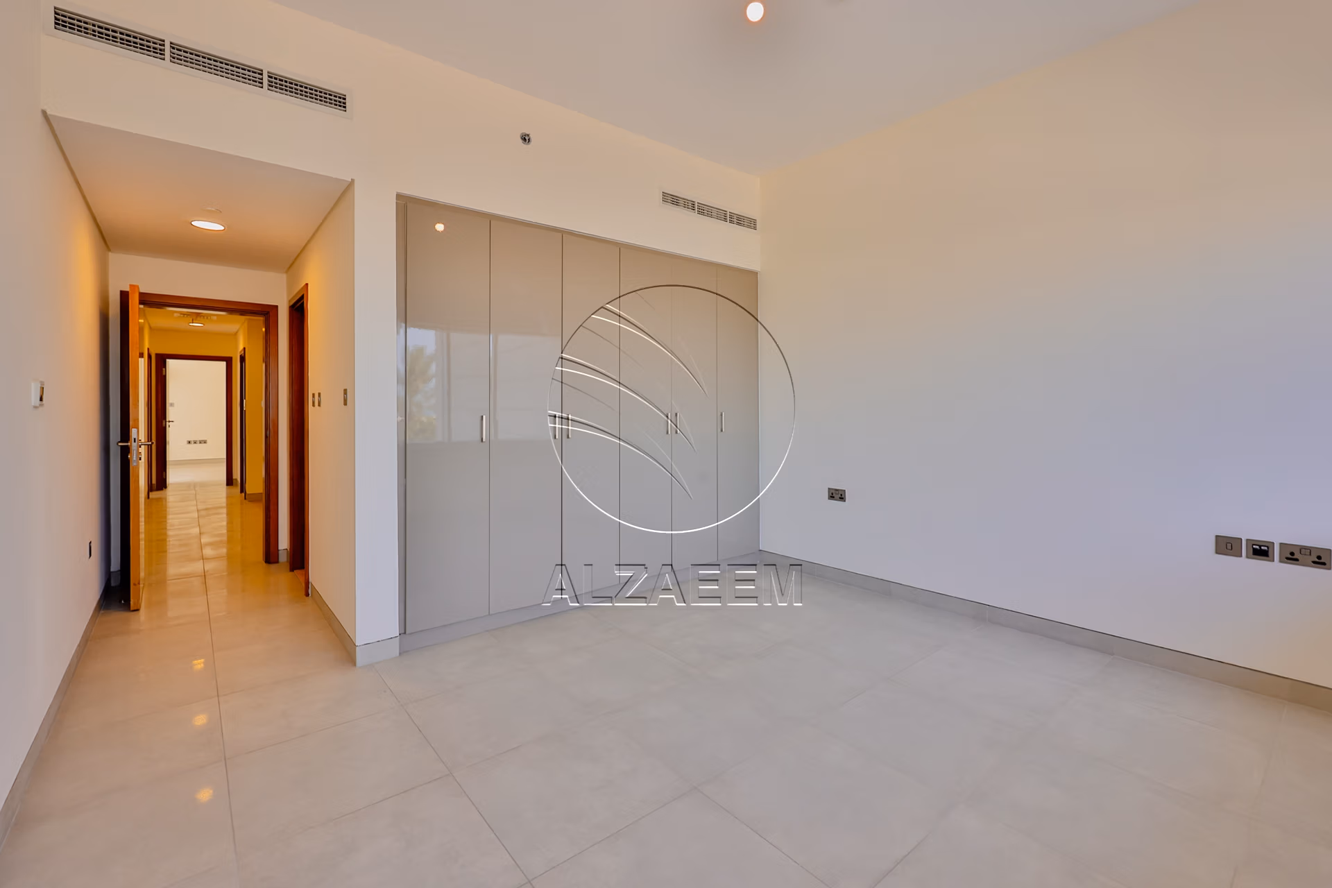 √ Luxurious Sea View Simplex Townhouse | VACANT √